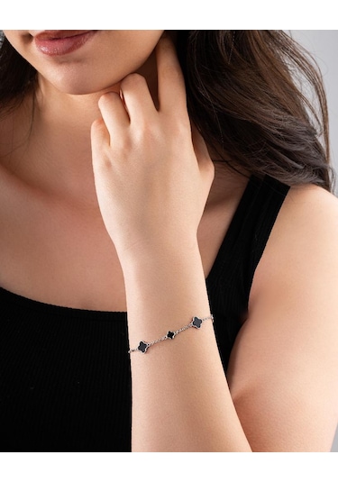 925 Ayar Rodyum Siyah Mineli Yonca Charm Gümüş Bileklik Rb10068