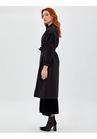 Kadın Nakışlı Lazer Kesim Trençkot - Siyah Siyah