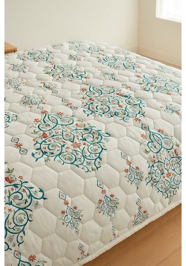 Canary Çift Kişilik Kapitone Dolgulu Pike 4 Mevsim Petek Dsn Yastık Kılıfı Dahil 200x230cm Çok Renkli