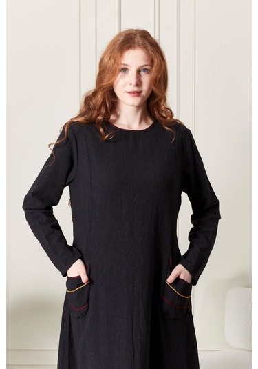 Cep İşlemeli Uzun Keten Elbise - Zarif Ve Rahat Siyah