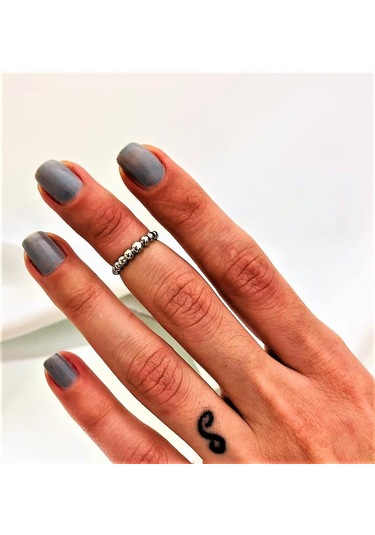 GÜMÜŞ KAPLAMA KARARMAZ KRALİÇE TACI FİGÜR ALTTAN AYARLI EKLEM YÜZÜK-YÜZÜK33 Gümüş