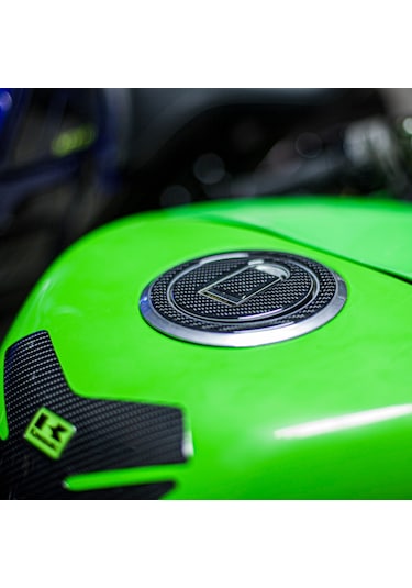 Kawasaki Zx-6r 2006 İle Uyumlu Kaydırmaz 6d Karbon 13 Parça Tank Pad Seti Gc74 KARBON