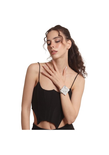 Kadın Lak Gümüş Renk Kaplama Ayarlanabilir Açık Bant Örgü Dokulu Geometrik Figürlü Bileklik Gümüş