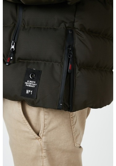 Buratti Slim Fit Suni Kürklü Peluş Astarlı Çıkarılabilir Kapüşonlu Şişme Erkek Mont 5761080 B Haki Buratti Slim Fit Suni Kürklü Peluş Astarlı Çıkarılabilir Kapüşonlu Şişme Erkek Mont 5761080 B Haki