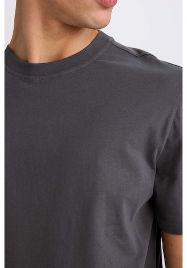 DeFacto %100 Pamuk New Regular Fit Bisiklet Yaka Basic Düz Kısa Kollu Tişört V7699AZ25SPAR9