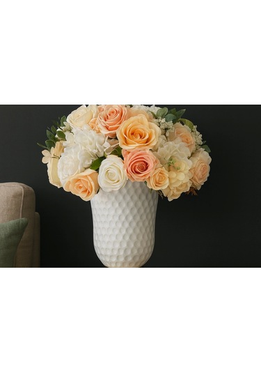 Altın Kaideli Beyaz Dokulu Vazo Şeftali/krem Gül & Ortanca Yapay Aranjman