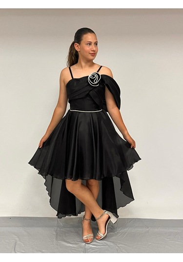 Kız Çocuk Abiye Askılı Siyah Tek Omuz Gül Detaylı Kuyruklu Şifon Abiye Elbise 10-15 Yaş Siyah