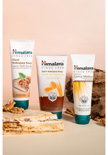 Himalaya Ceviz Özlü Siyah Nokta Karşıtı Yüz Peeling 75 ML