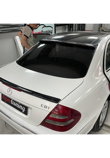 Mercedes W211 E Serisi Cam Üstü Spoiler Piano Black Spoyler