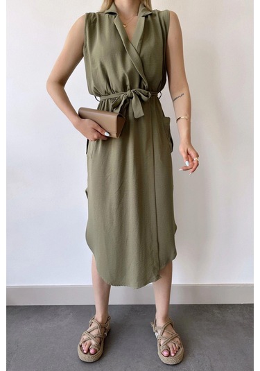 Kadın Haki Kalın Askılı, Kruvaze Yaka, Düz Desen, Aerobin Yırtmaçlı, Kemerli Midi Elbise Haki