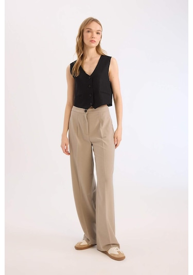 DeFacto Standart Boy Kumaş Palazzo Pantolon Wide Leg Geniş Bol Paça Basic Düz Yüksek Bel C6402AX25SPBN592 DeFacto Standart Boy Kumaş Palazzo Pantolon Wide Leg Geniş Bol Paça Basic Düz Yüksek Bel C6402AX25SPBN592