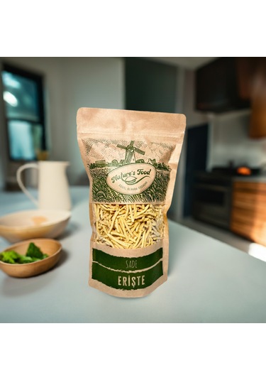 Sade Erişte 400gr Durum Buğday Irmiği, Yumurta, Süt, Tuz.