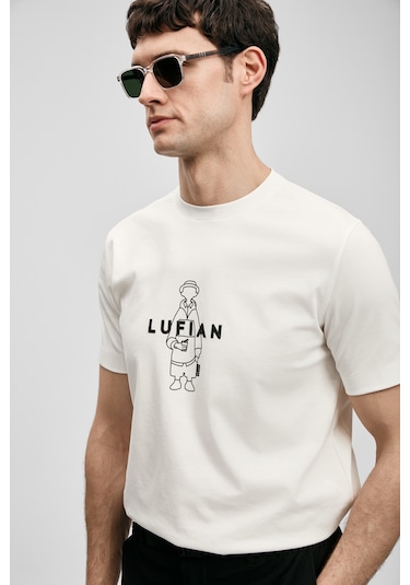 Lufian Sımbad Modern Grafik T- Shirt Kırık Beyaz Kırık Beyaz 111020307100510 Kırık Beyaz Lufian Sımbad Modern Grafik T- Shirt Kırık Beyaz Kırık Beyaz 111020307100510 Kırık Beyaz