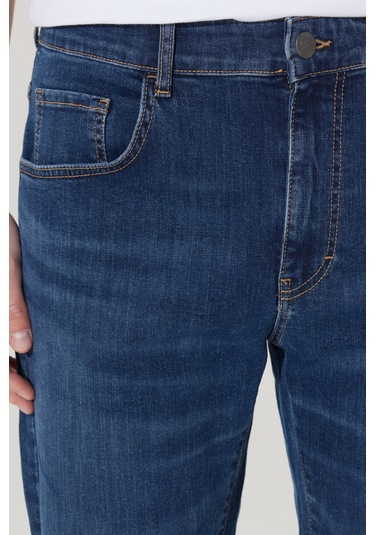 Ac&Co / Altınyıldız Classics Erkek K.Mavı Slim Fit Dar Kesim Pamuklu Esnek Denim Şort Koyu Mavi