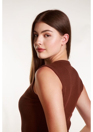 Kadın Kahverengi Fitilli Likralı Sıfır Kol Bisiklet Yaka Örme Atlet Tshirt Bluz Kahverengi