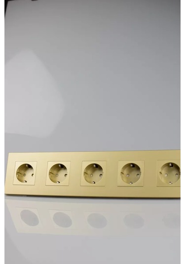 Vo'stabl Altın Beşli Topraklamalı Ve Çocuk Emniyet Kapaklı Priz 182604118 105 Derece