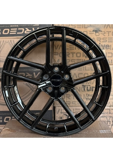5 112 20 8.5 Et35 Ch66.6 Gloss Black Arceo Vienna