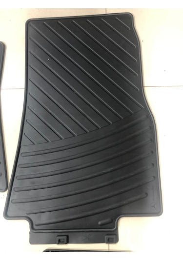 Mercedes W245 B Kasa Lastik Paspas Siyah B66688631