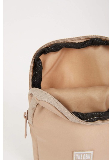 Defacto Erkek Çocuk Ultra Hafif Kumaş Telefon Çantası C2227A8NSBG26 Bej Defacto Erkek Çocuk Ultra Hafif Kumaş Telefon Çantası C2227A8NSBG26 Bej