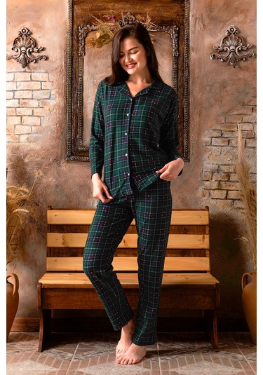 Nisanca Kışlık Düğmeli Ekose Desen Yılbaşı Temalı Kadın Süet Pijama Takımı Yesil