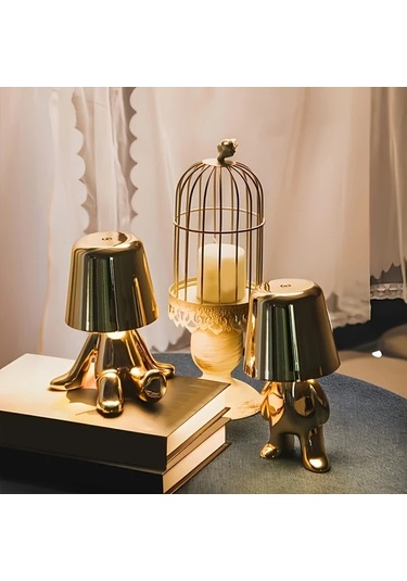 Honeybeeshop 1 Adet Kişi Küçük Altın Renkli Erkekler Usb Şarj Kablolu İtalyan Tasarımlı Düşünür Heykel Led Masa Lambası 3 Kademe Ayarlanabilir Modern Gece Işığı Dekoratif Hediye Ahşap