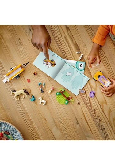 LEGO® Friends At ve Midilli Römorku 42634 4+ Yaratıcı Oyuncak Yapım Seti - 105 Parça