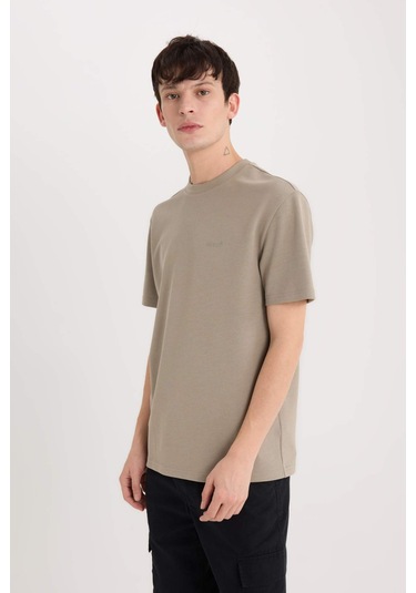 DeFacto Regular Fit Bisiklet Yaka Ütü Gerektirmeyen Nefes Alabilen Baskılı Kısa Kollu Ağır Kumaş Tişört D5514AX25SPKH465 DeFacto Regular Fit Bisiklet Yaka Ütü Gerektirmeyen Nefes Alabilen Baskılı Kısa Kollu Ağır Kumaş Tişört D5514AX25SPKH465