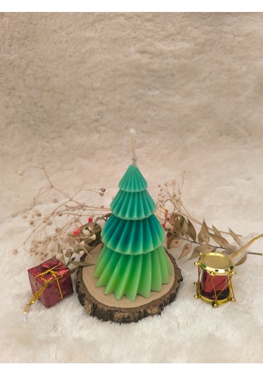 Çam Ağacı Desenli Yılbaşı Konseptli Dekoratif Mum, Geçişli Yeşil