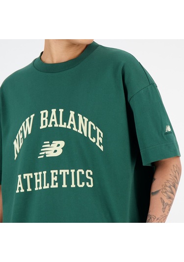 New Balance Lifestyle Kadın Tshirt Yeşil Yeşil