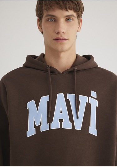 Mavi - Mavi Logo Baskılı Kapüşonlu Kahverengi Sweatshirt 067149-88067 Kahverengi