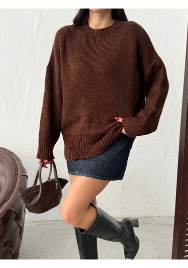 Kadın Yumuşak Dokulu Bisiklet Yaka Oversize Basic Triko Kazak Kahverengi