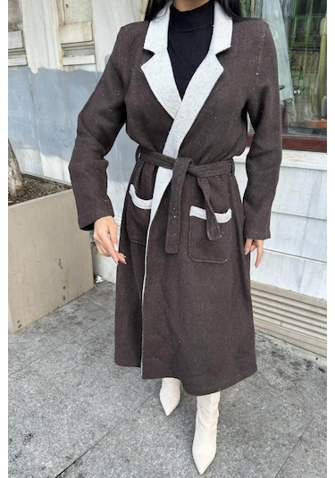 Kahverengi Çift Taraflı Kruvaze Yaka, Kuşaklı, Yumoş Dokulu, Duble Kaşe Uzun Ceket Kahve Kahverengi Çift Taraflı Kruvaze Yaka, Kuşaklı, Yumoş Dokulu, Duble Kaşe Uzun Ceket Kahve
