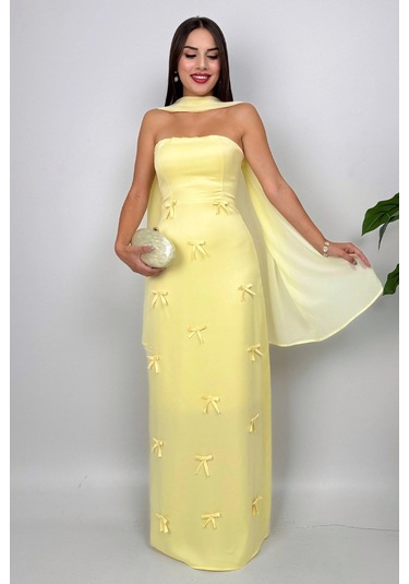 Lilina Straplez Fiyonk Detaylı Şal Aksesuarlı Uzun Sarı Abiye Elbise Sarı
