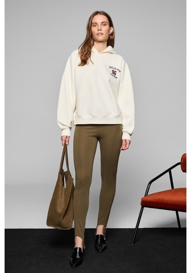 LUXE Kadın Renk Nakışlı Ve Arkası Baskı Detaylı Kapüşonlu Ekru Sweatshirt