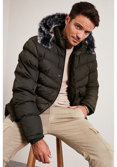 Buratti Slim Fit Suni Kürklü Peluş Astarlı Çıkarılabilir Kapüşonlu Şişme Erkek Mont 5761080 B Haki Buratti Slim Fit Suni Kürklü Peluş Astarlı Çıkarılabilir Kapüşonlu Şişme Erkek Mont 5761080 B Haki