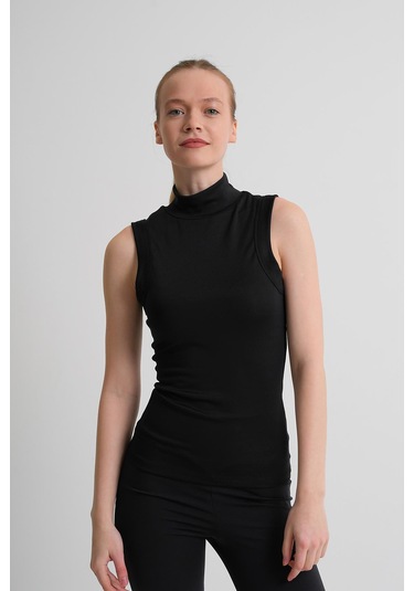 Alexandergardı Dik Yaka Kolsuz Kadın Bluz Siyah