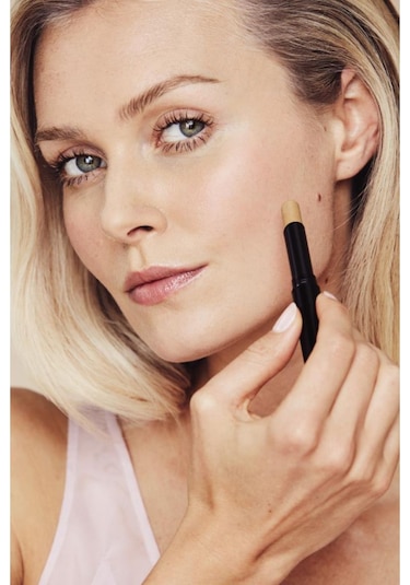 Avon Ideal Flawless Stick Concealer Kapatıcı Neutral Medium