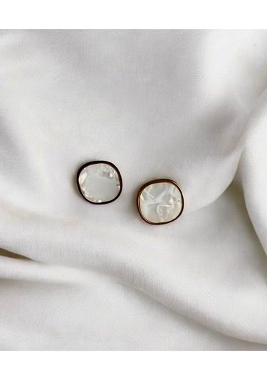 Çelik Beyaz Dalgalı Altın Çerçeveli Kadın Küpe Sevgiliye Hediye Gold