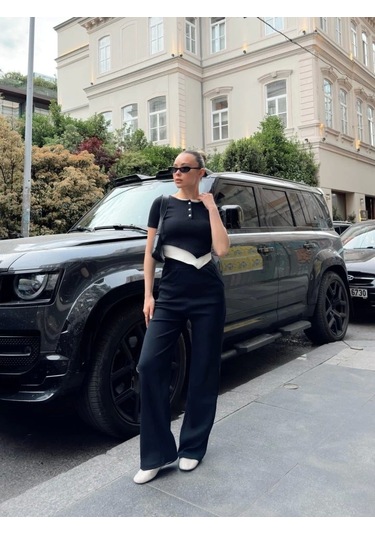 Kadın Bisiklet Yaka Asimetrik Kesim Atlet Detay Bluz Ve Yüksek Bel Bol Paça Pantolon Ikili Takım Siyah