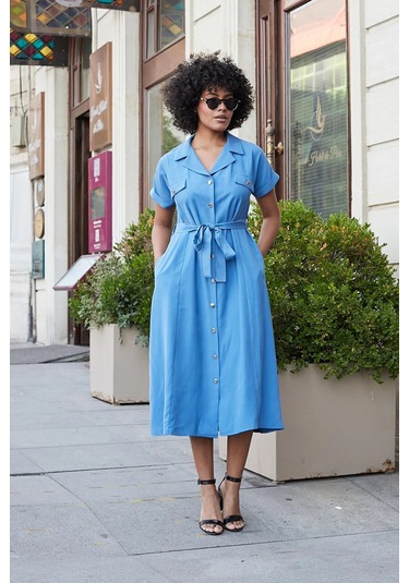 Kadın İpeksi Modal Kumaş Yakalı Düşük Omuzlu Apoletli Yan Cepli Kemerli Diz Altı Boy Uzun Elbise-indigo Indigo
