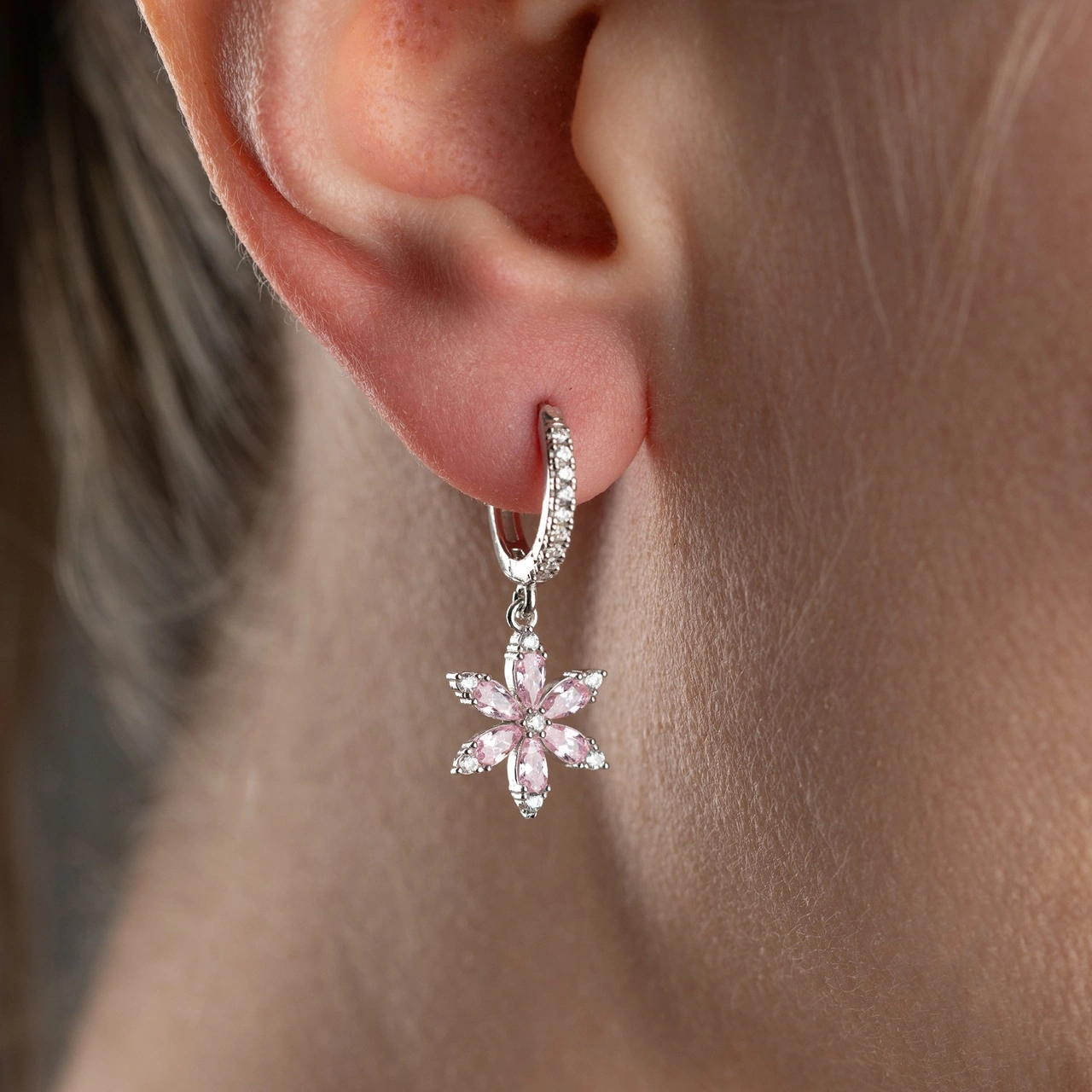 925 Ayar Gümüş Pembe Taşlı Çiçek Küpe Altın