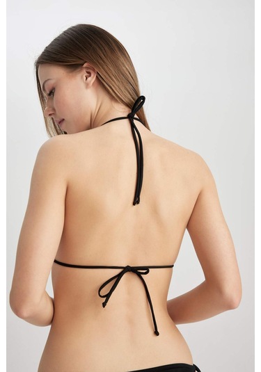 Defacto Fall İn Love Regular Fit Üçgen Bikini Üstü T3666az23spbk81 Siyah