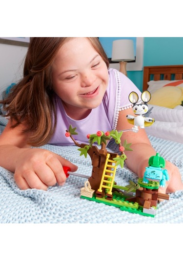 Mega Pokémon Emolga ve Bulbasaur'un Ormanı HTH69