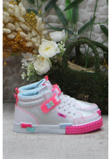 M.p 242 3308 Beyaz Rahat Kısa Boğazlı Kız Çocuk Ayakkabı 001