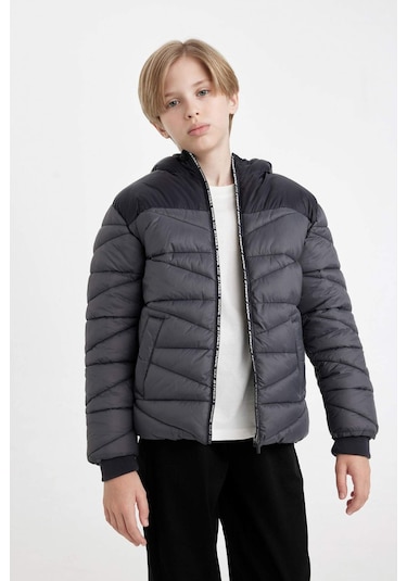 DeFacto Erkek Çocuk Su İtici Kapüşonlu Fermuarlı Cepli Polar Astarlı Mont C5519A824WNAR58 DeFacto Erkek Çocuk Su İtici Kapüşonlu Fermuarlı Cepli Polar Astarlı Mont C5519A824WNAR58