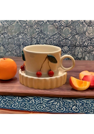 Kiraz Kahve Fincanı
