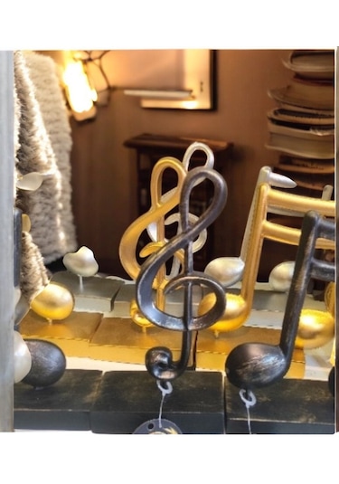 10cm-20cmlik Kırılmaz Polyester Siyah Renk,nota Desenli Biblo