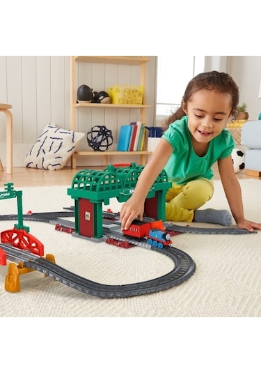 Thomas ve Arkadaşları Knapford Istasyonu  Hgx63