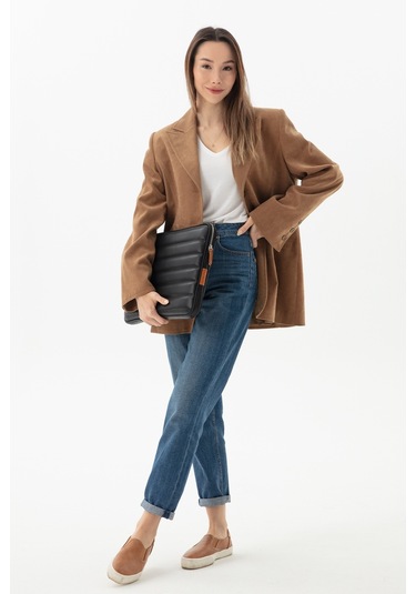 Kapitone Laptop Kılıfı 15.6 & 16 İnç Düz Siyah