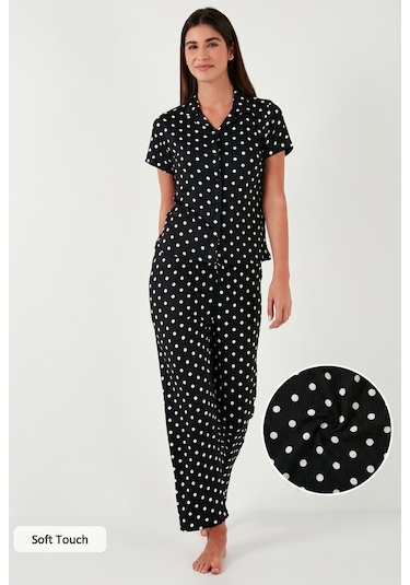 Lela Regular Fit Gömlek Yaka Kısa Kollu Bayan Pijama Takımı 65780124 Siyah Lela Regular Fit Gömlek Yaka Kısa Kollu Bayan Pijama Takımı 65780124 Siyah